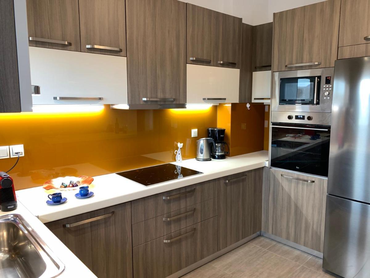Angela Apartments Kato Daratso Ngoại thất bức ảnh