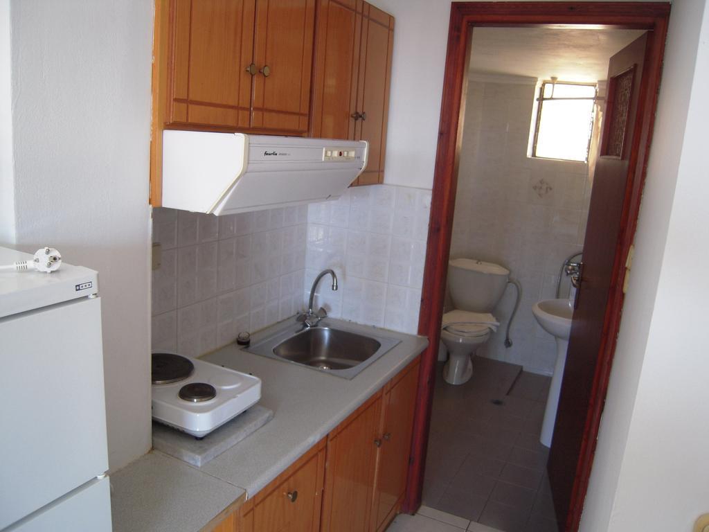 Angela Apartments Kato Daratso Phòng bức ảnh