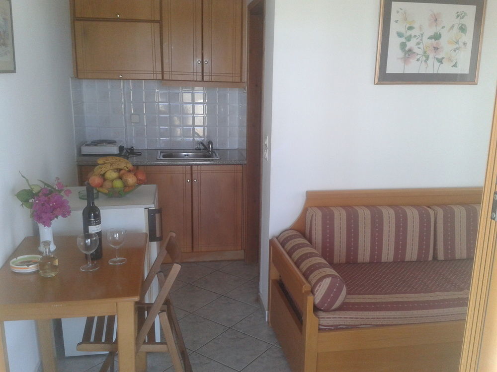 Angela Apartments Kato Daratso Ngoại thất bức ảnh