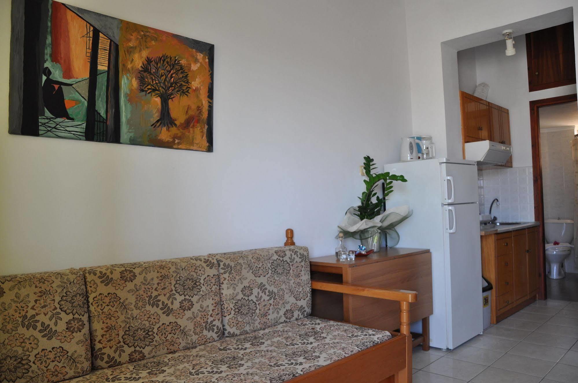 Angela Apartments Kato Daratso Ngoại thất bức ảnh