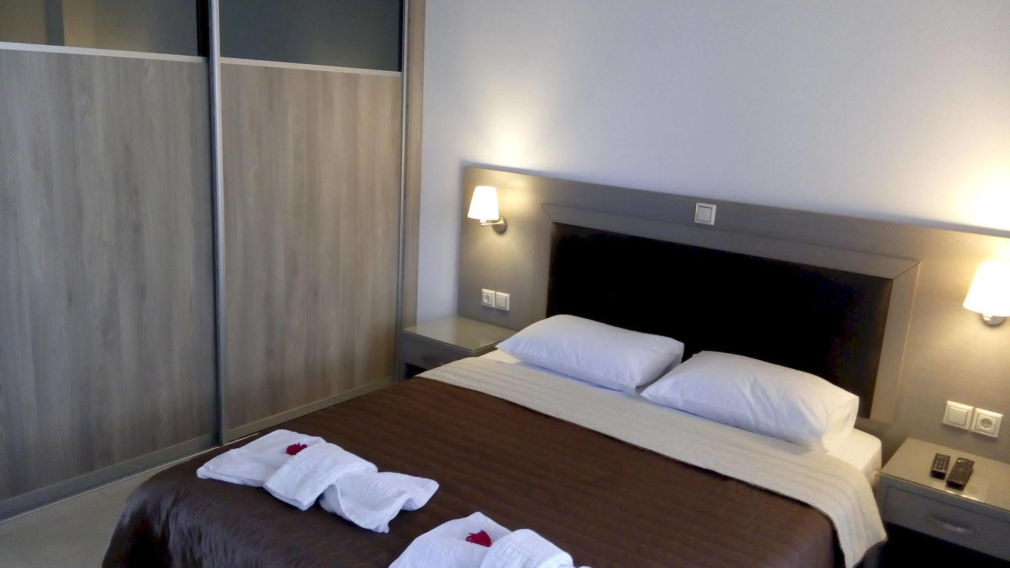 Angela Apartments Kato Daratso Ngoại thất bức ảnh