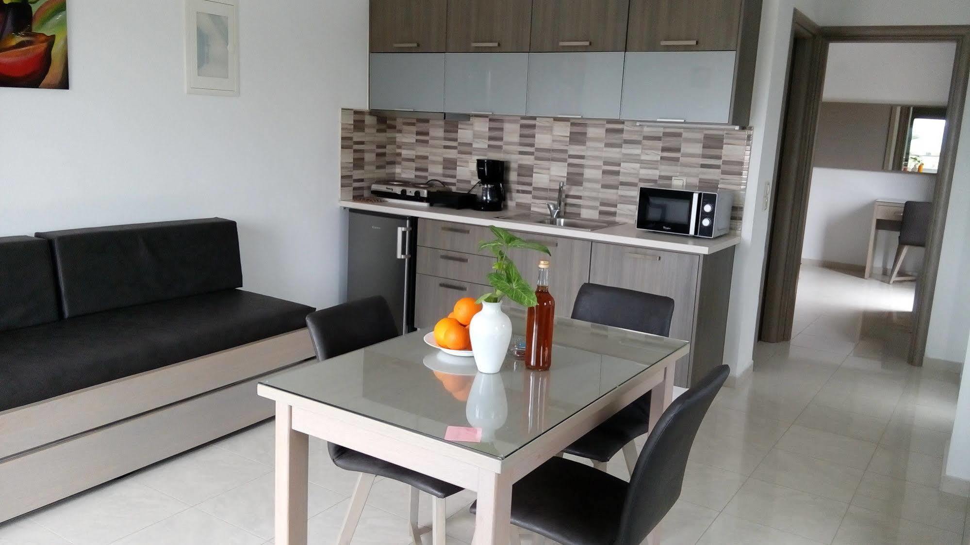 Angela Apartments Kato Daratso Ngoại thất bức ảnh